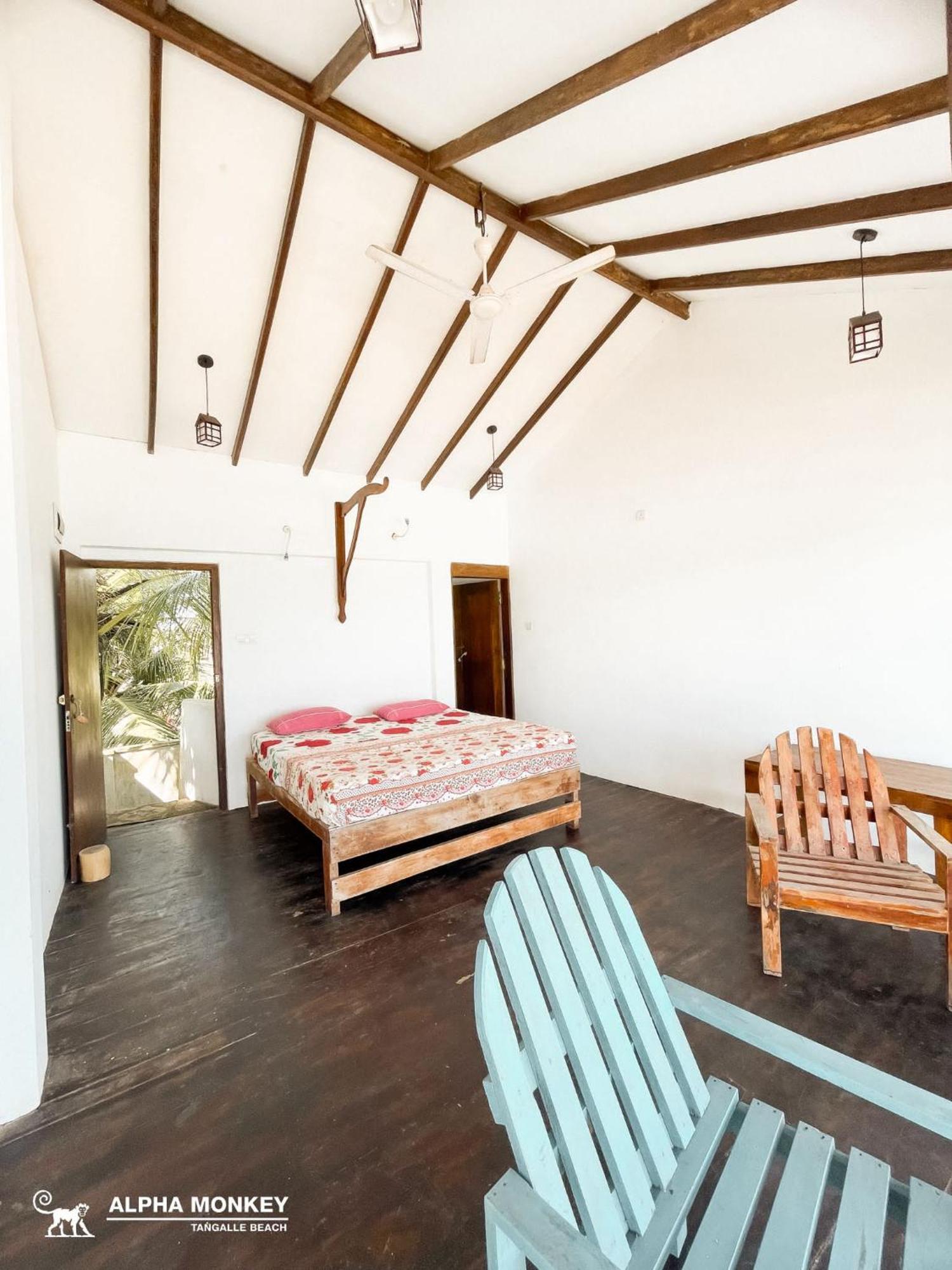 The Alpha Monkey Hotel & Tree House Тангале Стая снимка