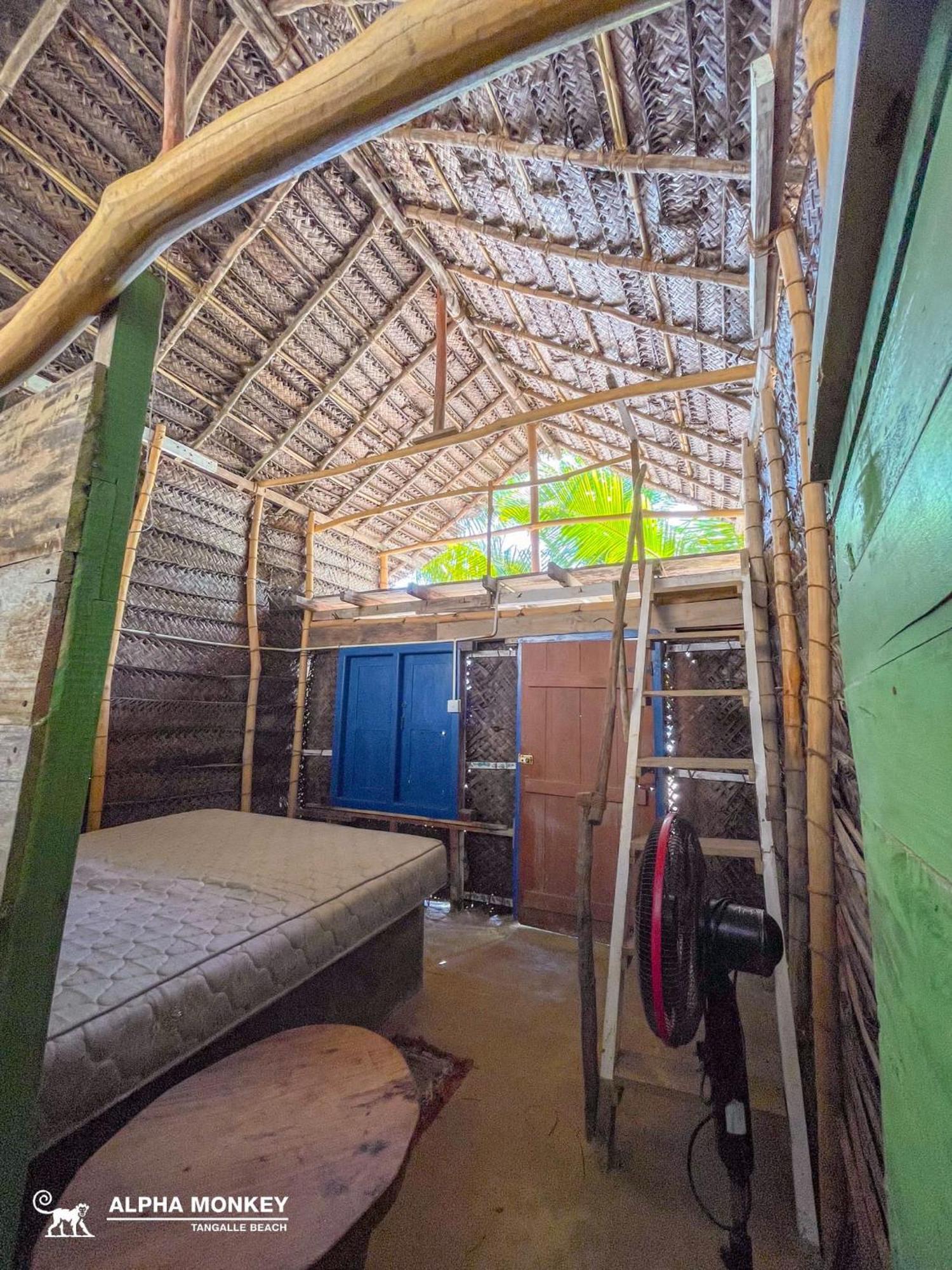 The Alpha Monkey Hotel & Tree House Тангале Стая снимка